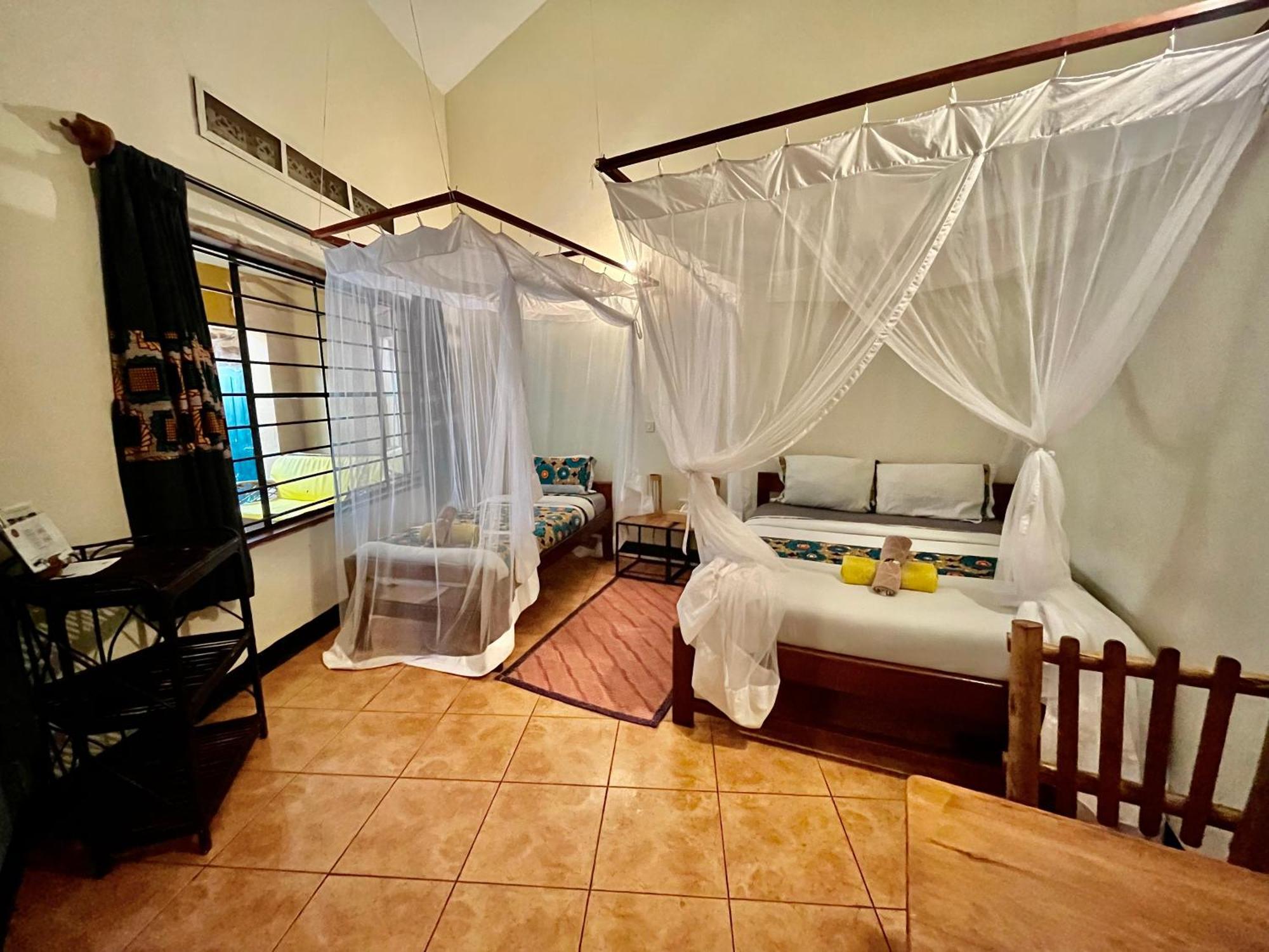 Viavia Entebbe Hotell Eksteriør bilde