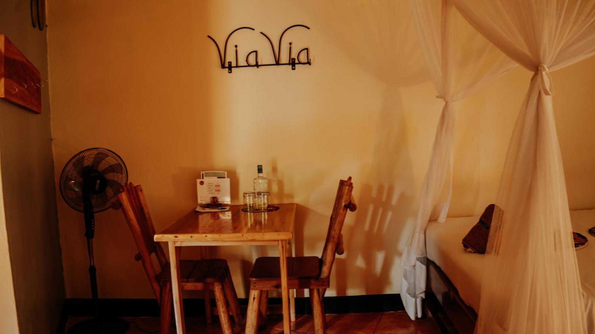 Viavia Entebbe Hotell Eksteriør bilde